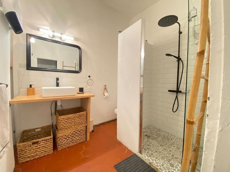 Le Jardin Secret De Nady Apartment Carcassonne Exterior photo